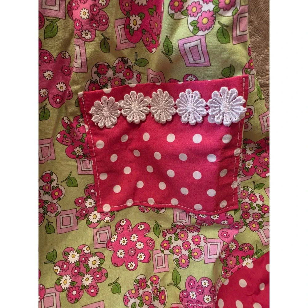 Vintage Style Pink Green Floral Polka Dot Half Apron Daisy Lace Pocket